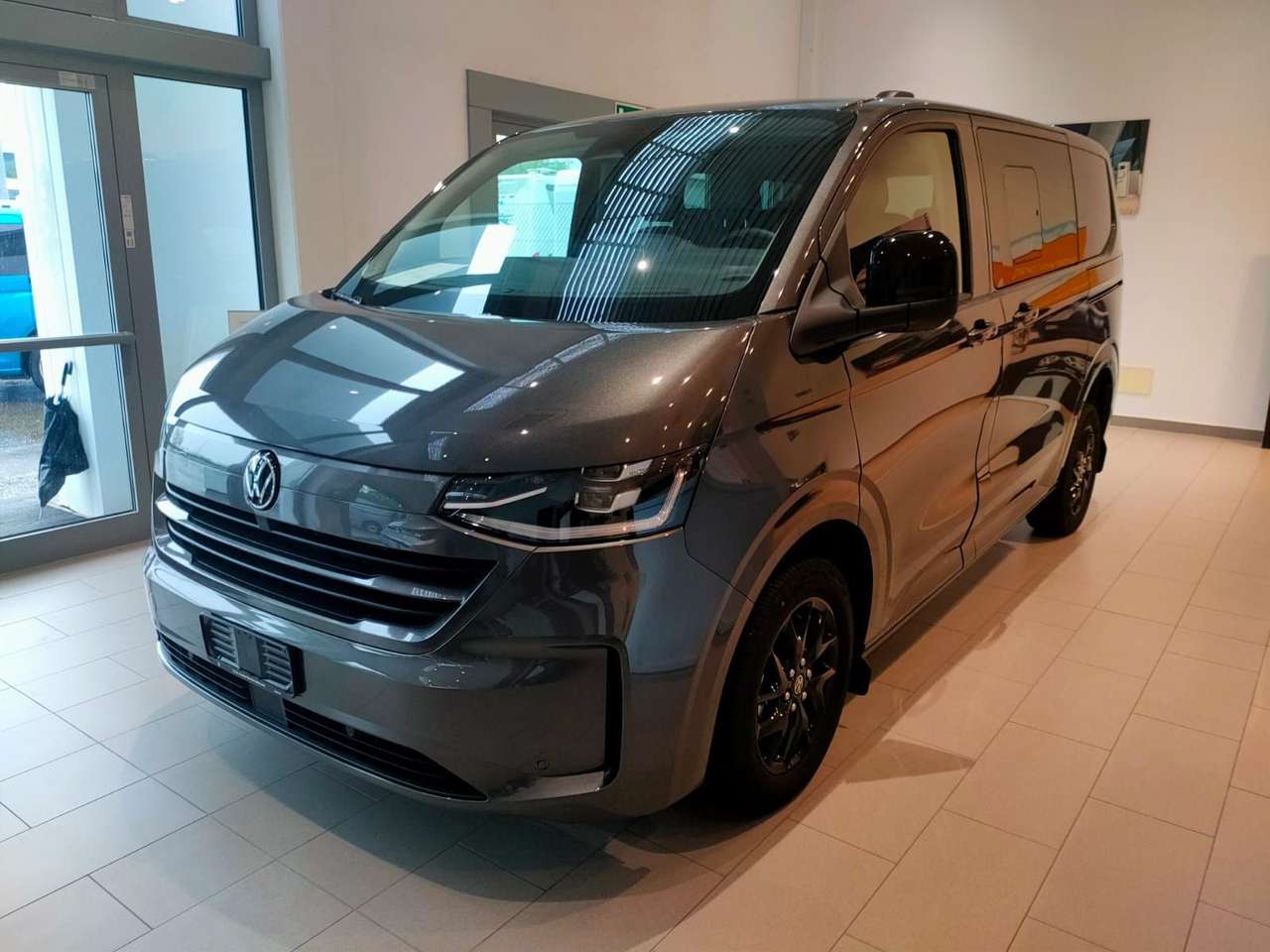 Volkswagen T7 Caravelle TRANSPORTER Life 2.0 TDI 110 kW ant. auto