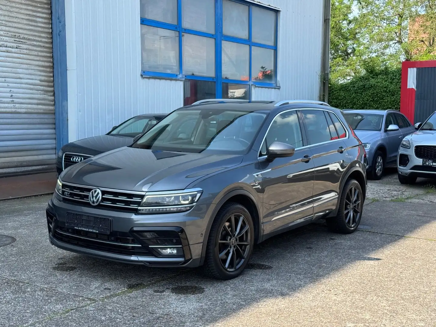 Volkswagen Tiguan R-line 4Motion/Pano/Volldigital/ACC/AHK Gris - 1