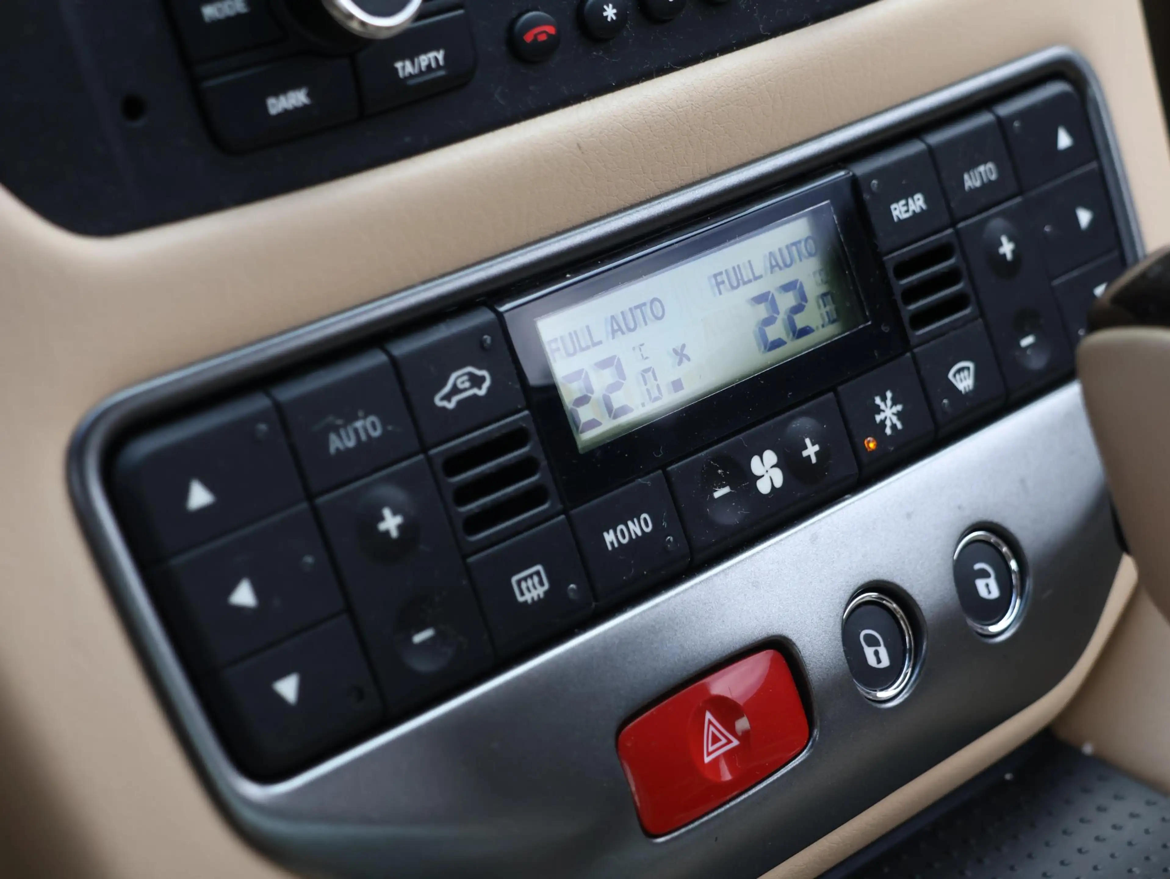 Maserati GranTurismo 4.7 S | Nederlandse auto | Volledige onderhoud his — photo 9