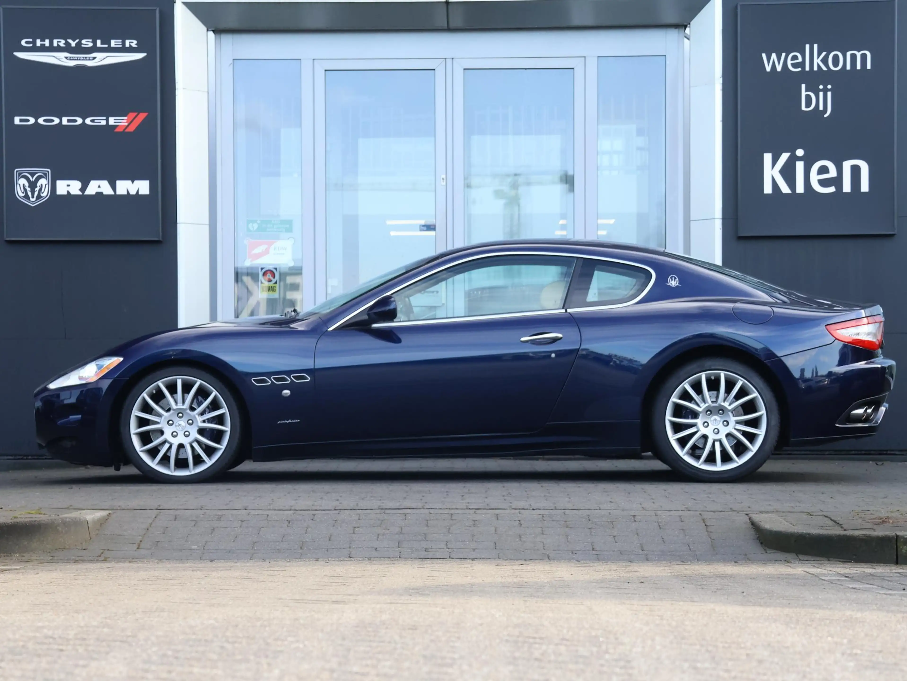 Maserati GranTurismo 4.7 S | Nederlandse auto | Volledige onderhoud his — photo 3