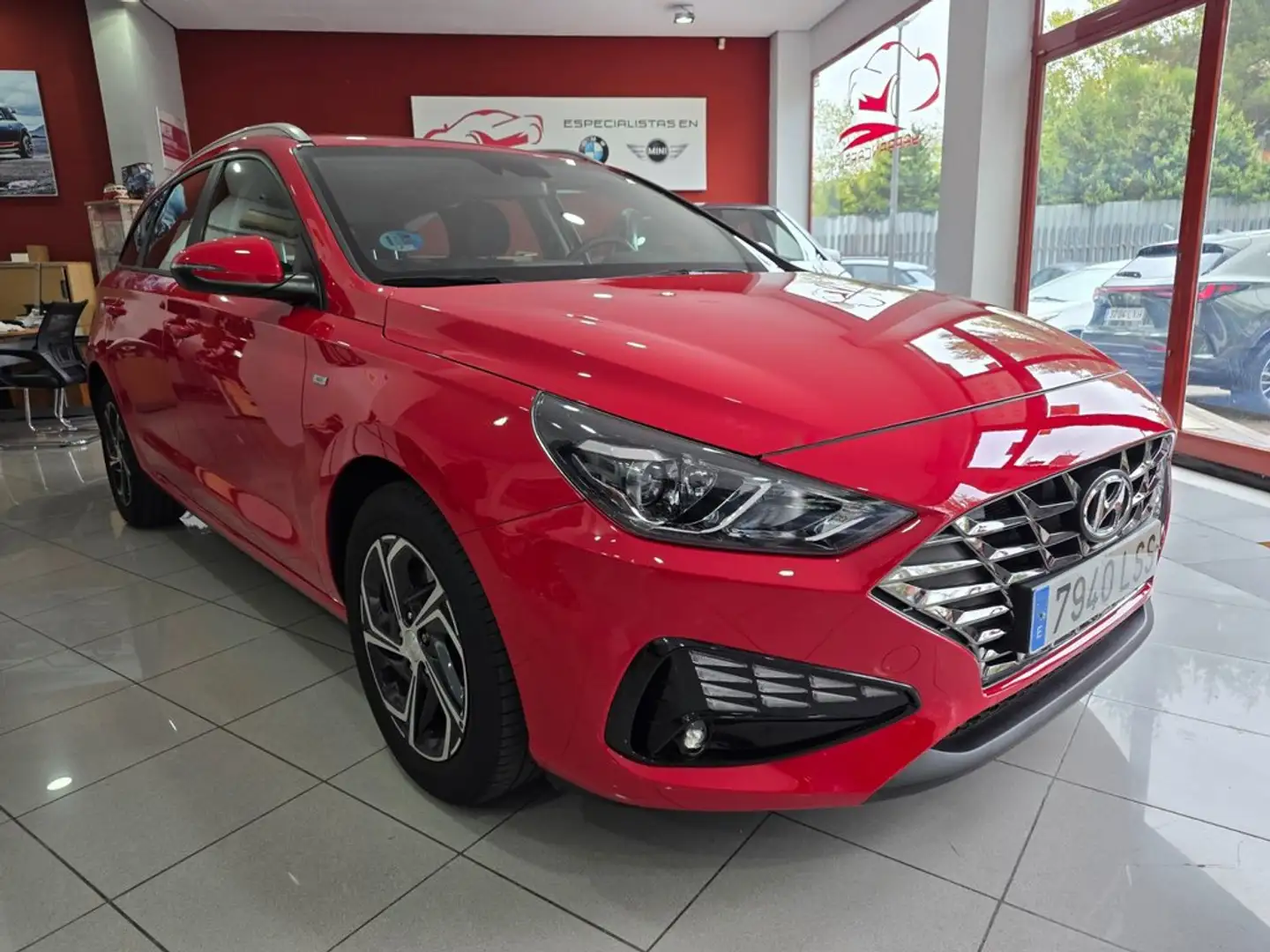 Hyundai i30 1.0 TGDI 48V Klass Rojo - 1