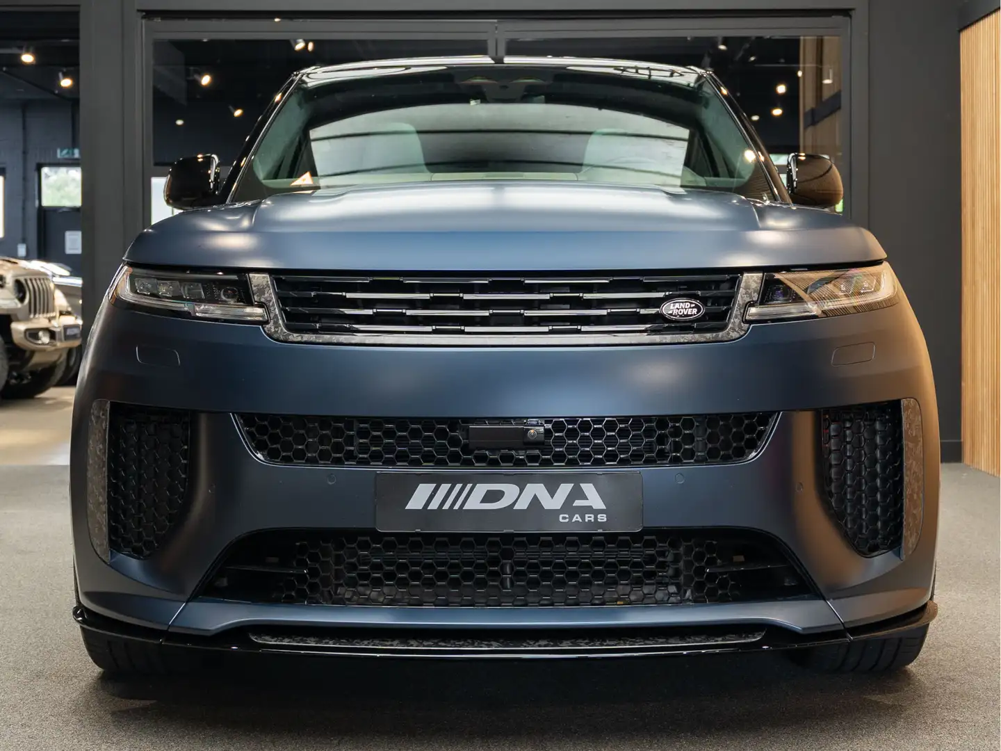Land Rover Range Rover Sport P635 SV Forged Carbon 4.4 P635 SV Forged Carbon Blau - 2
