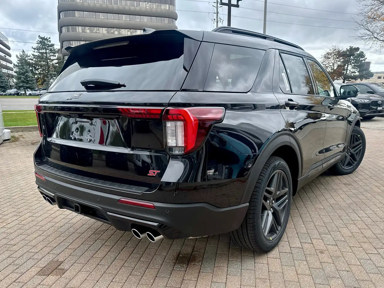 Ford Explorer снимка Ford Explorer