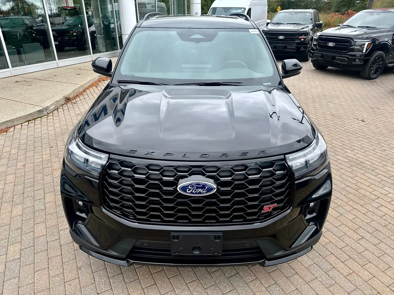 Ford Explorer снимка Ford Explorer