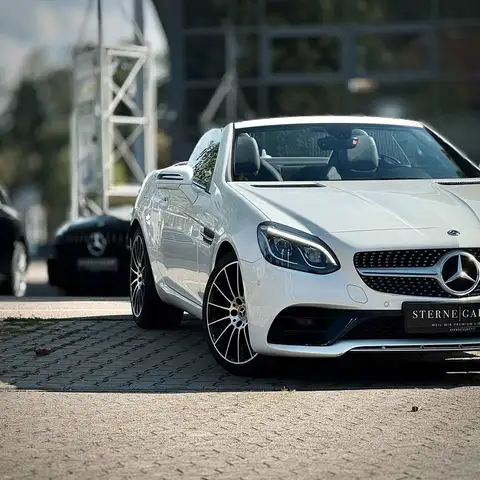 Mercedes-Benz SLC 300 AMG-LINE/19"/AIRSCARF/RÜCKFAHRK/HARMANKA