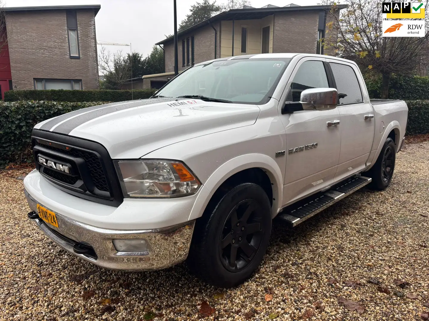 Dodge RAM 1500 5.7 V8 4x4 Quad Cab 6'4 - 1