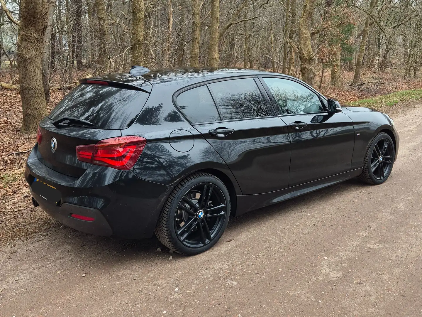 BMW 120 120 Executive Černá - 2