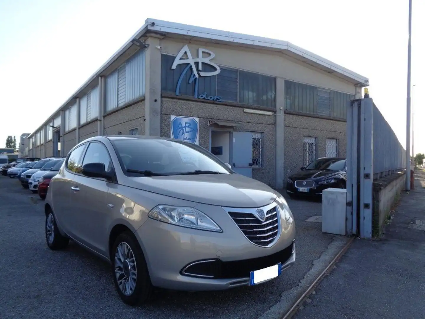 Lancia Ypsilon 1.2 69 CV 5 porte Gold *OK NEOPATENTATI* - 1