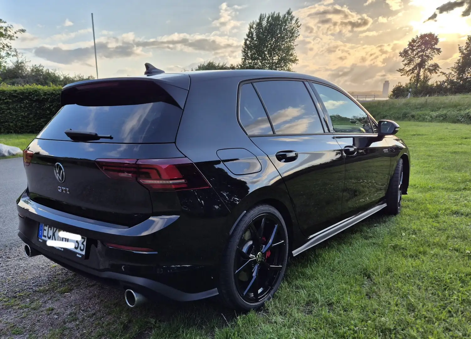 Volkswagen Golf GTI GTI 2,0 l TSI OPF 180 kW (245 PS) 7-Gang-Do Zwart - 2