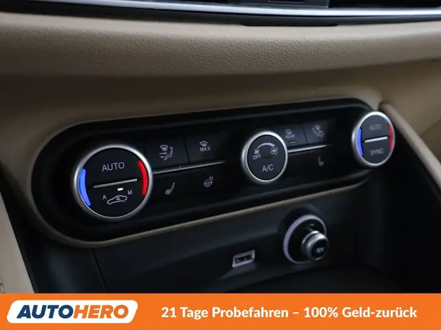 Alfa Romeo Stelvio view 27