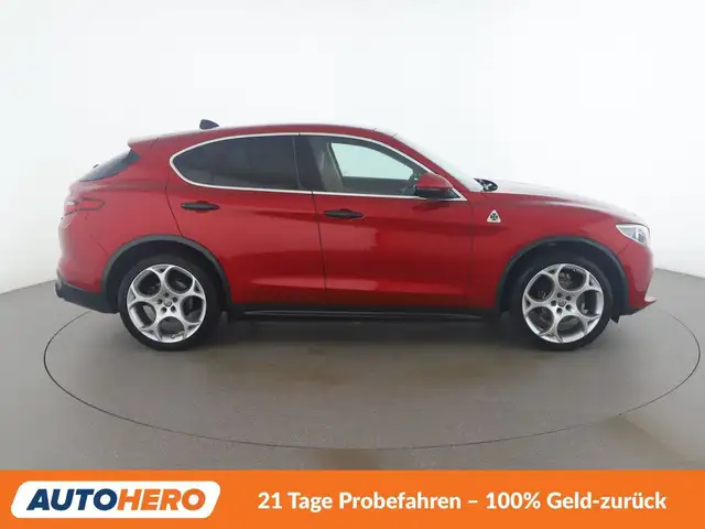 Alfa Romeo Stelvio view 7