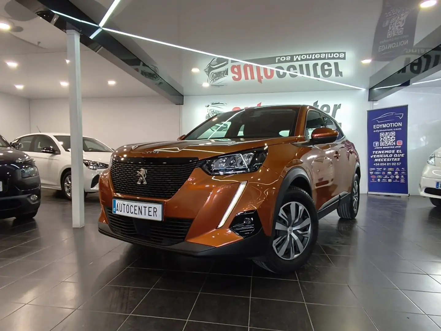 Peugeot 2008 1.2 PureTech S&S Active Pack 100 Naranja - 1
