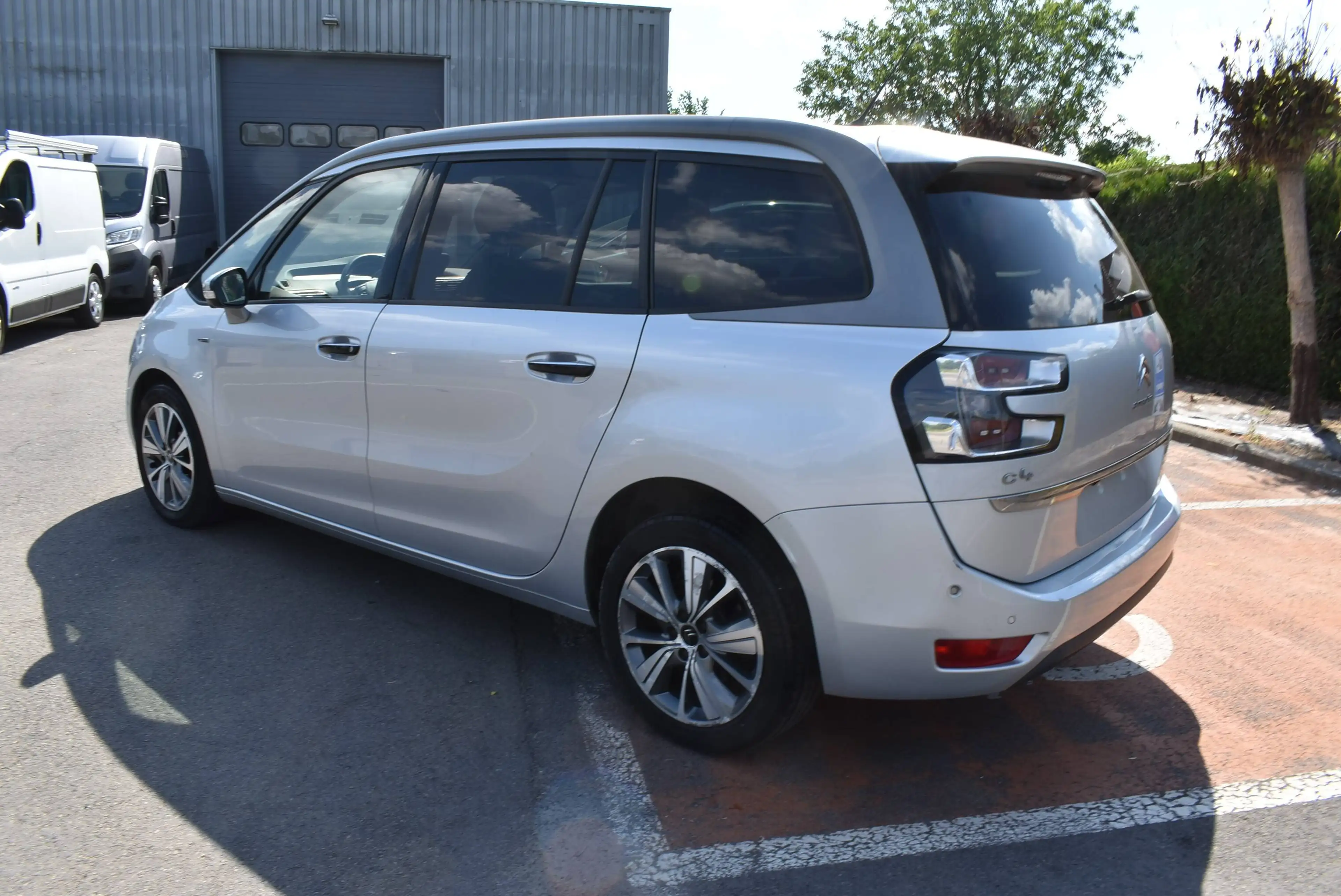 Citroen Grand C4 Picasso 1.6 BlueHDi Exclusive 7PL/Pano/Autom**B2B FIX PRICE** — photo 4