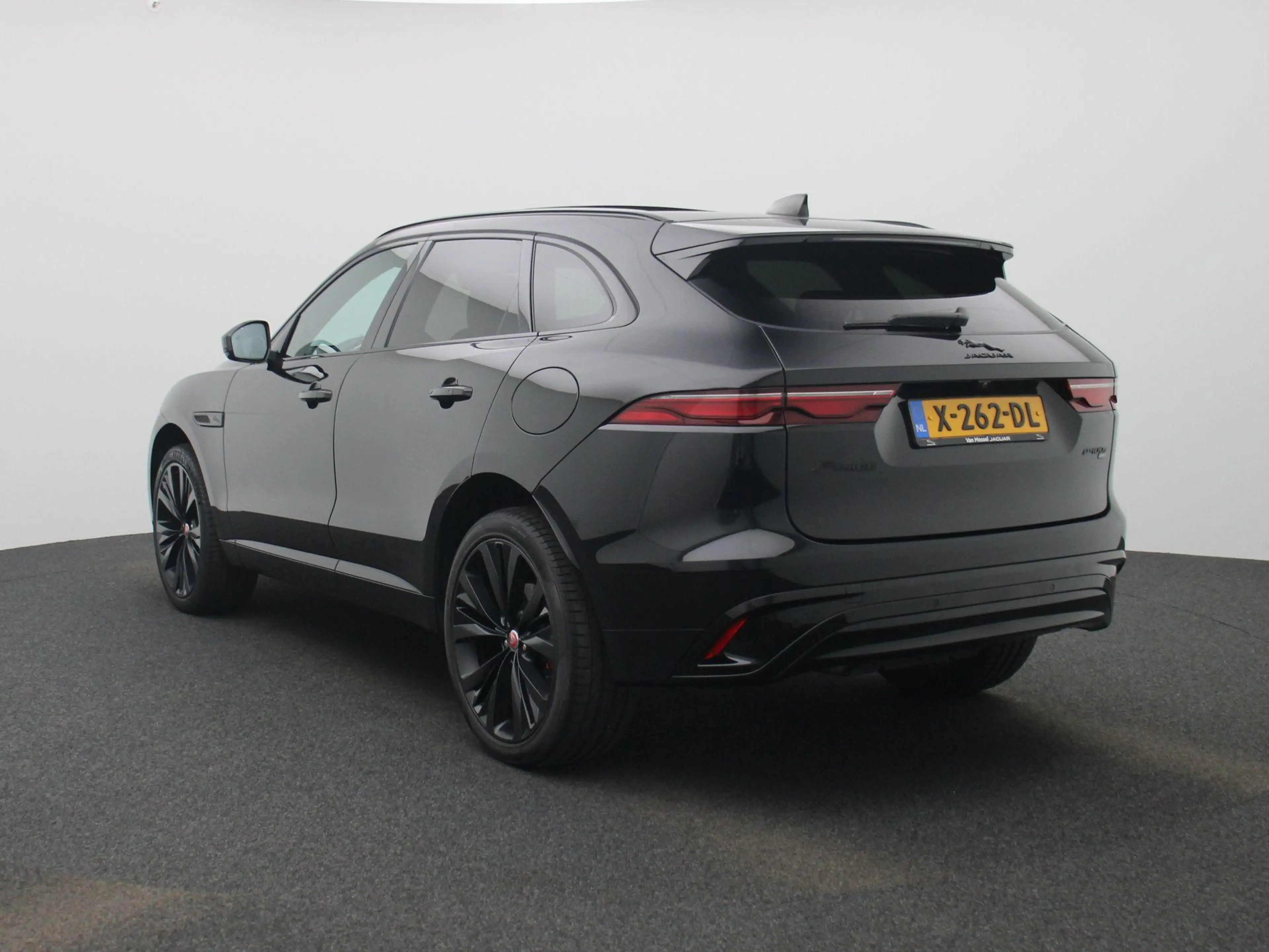 Jaguar F-Pace 2.0 P400e PHEV SE | Wordt Verwacht | Automaat | Ap — photo 2