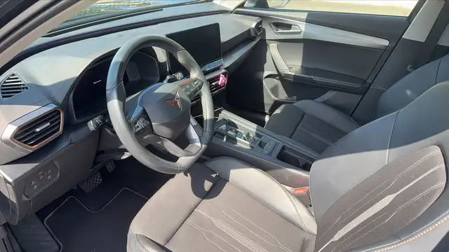 Cupra Formentor view 8