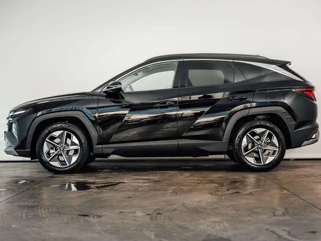 Hyundai Tucson view 2