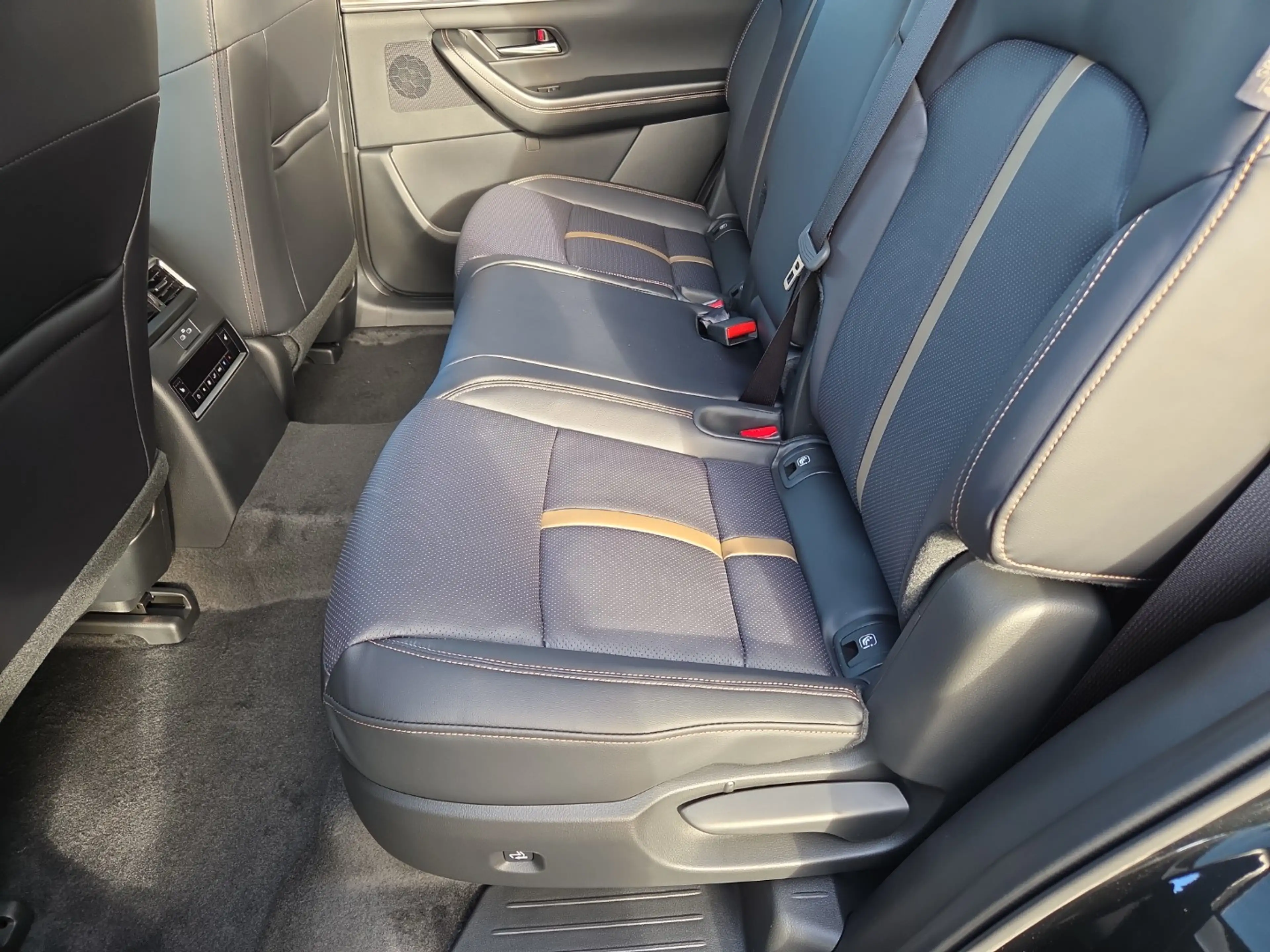 Mazda CX-80 e-SKYACTIV PHEV 327ps Homura Plus,7 Si, 2026 — photo 10