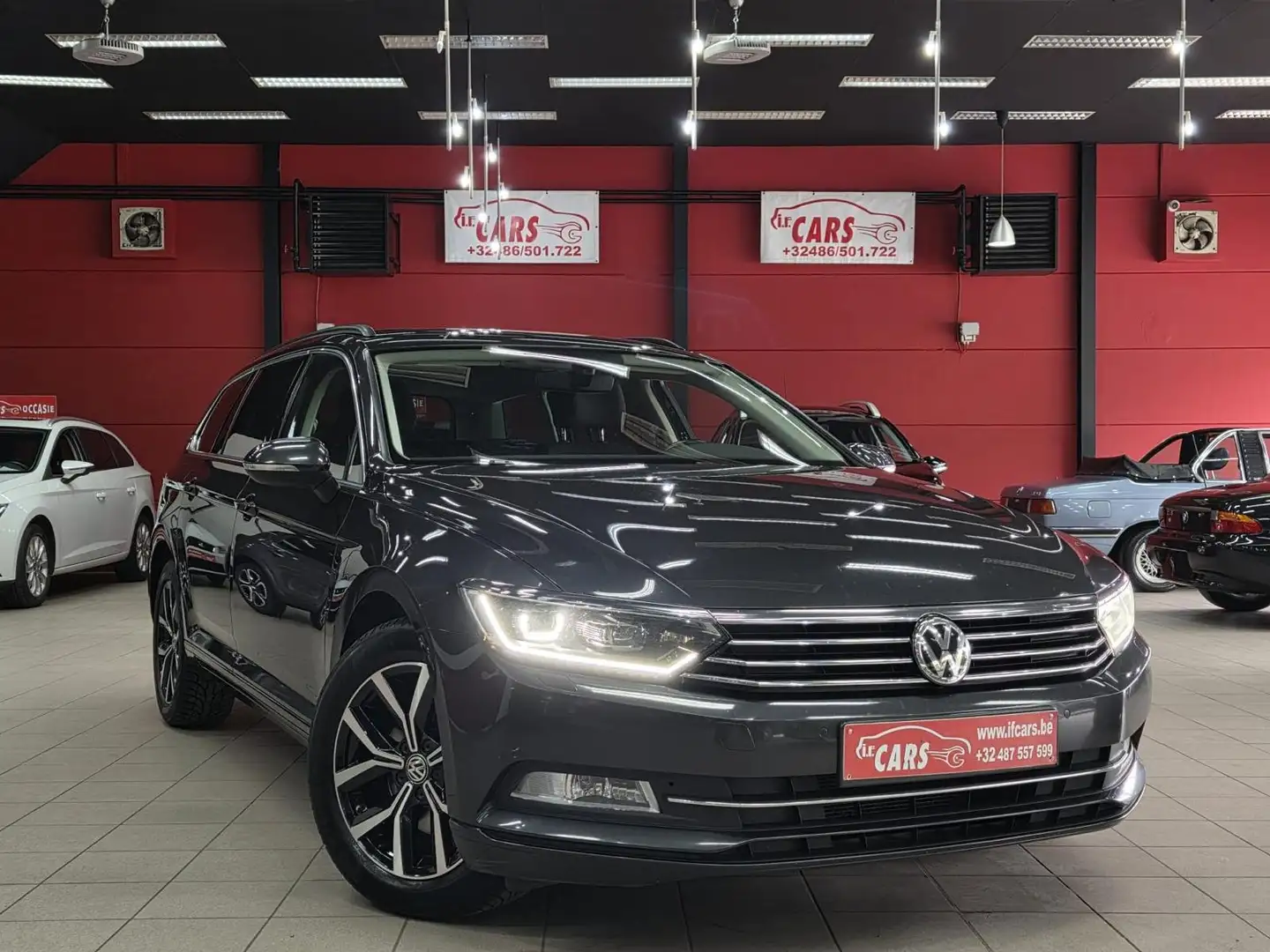 Volkswagen Passat Variant 1.6 TDI SCR BlueMotion**HIGHLINE**NAVIGATIE*CAMERA Grijs - 1
