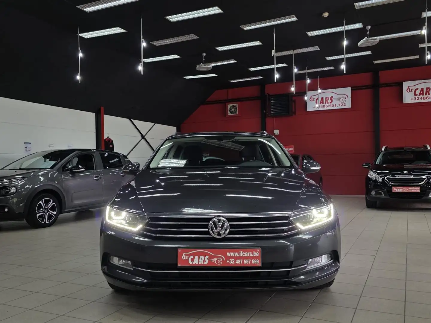 Volkswagen Passat Variant 1.6 TDI SCR BlueMotion**HIGHLINE**NAVIGATIE*CAMERA Grijs - 2