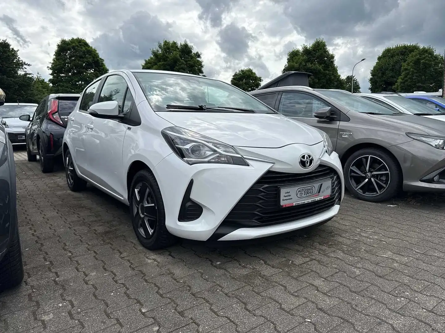 Toyota Yaris 5-Türer 1,5-Dual-VVT-iE Comfort RFK, Klima Blanc - 2