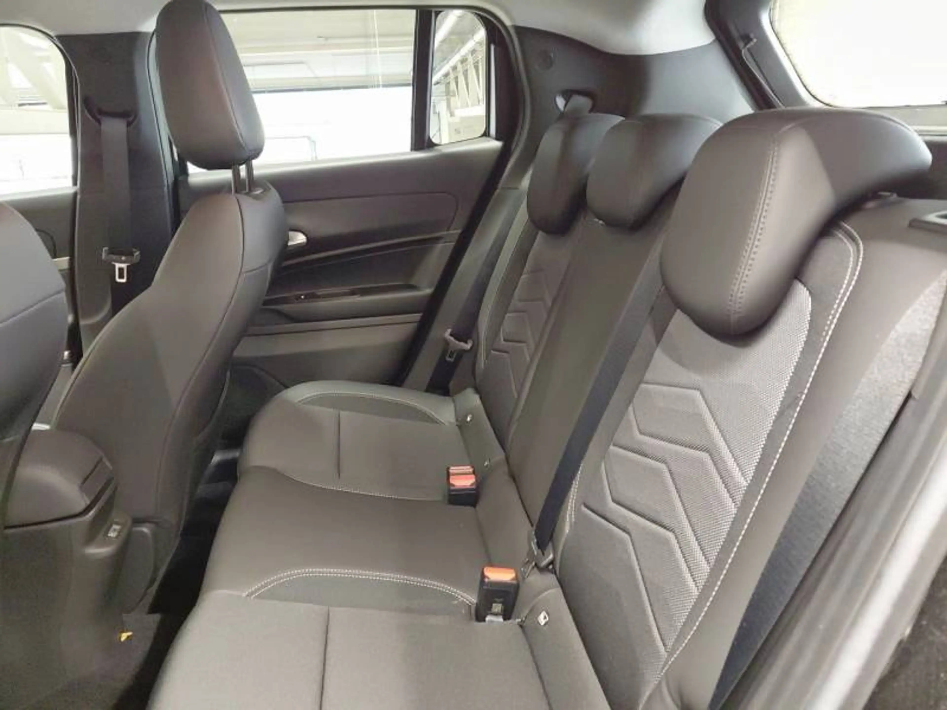 Jeep Avenger 1 1.2 Altitude — photo 10