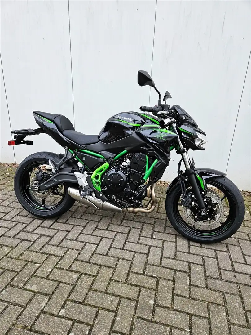 Kawasaki Z 650 Topzustand Negro - 1