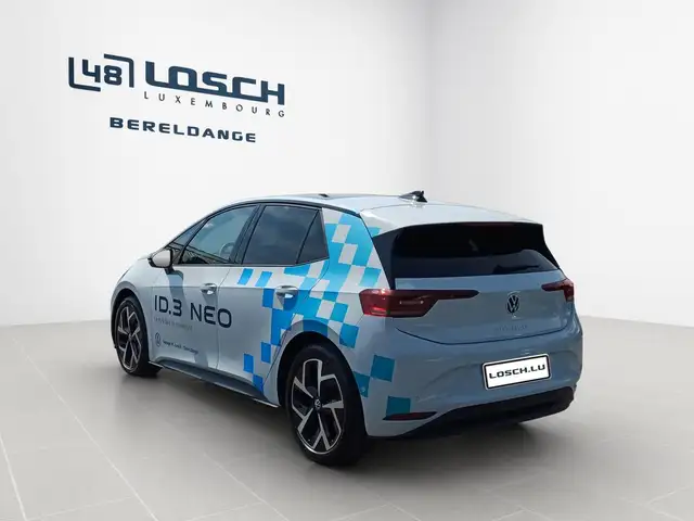 Volkswagen Id.3 view 6