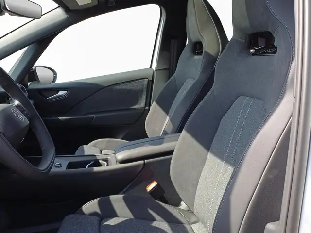 Volkswagen Id.3 view 9