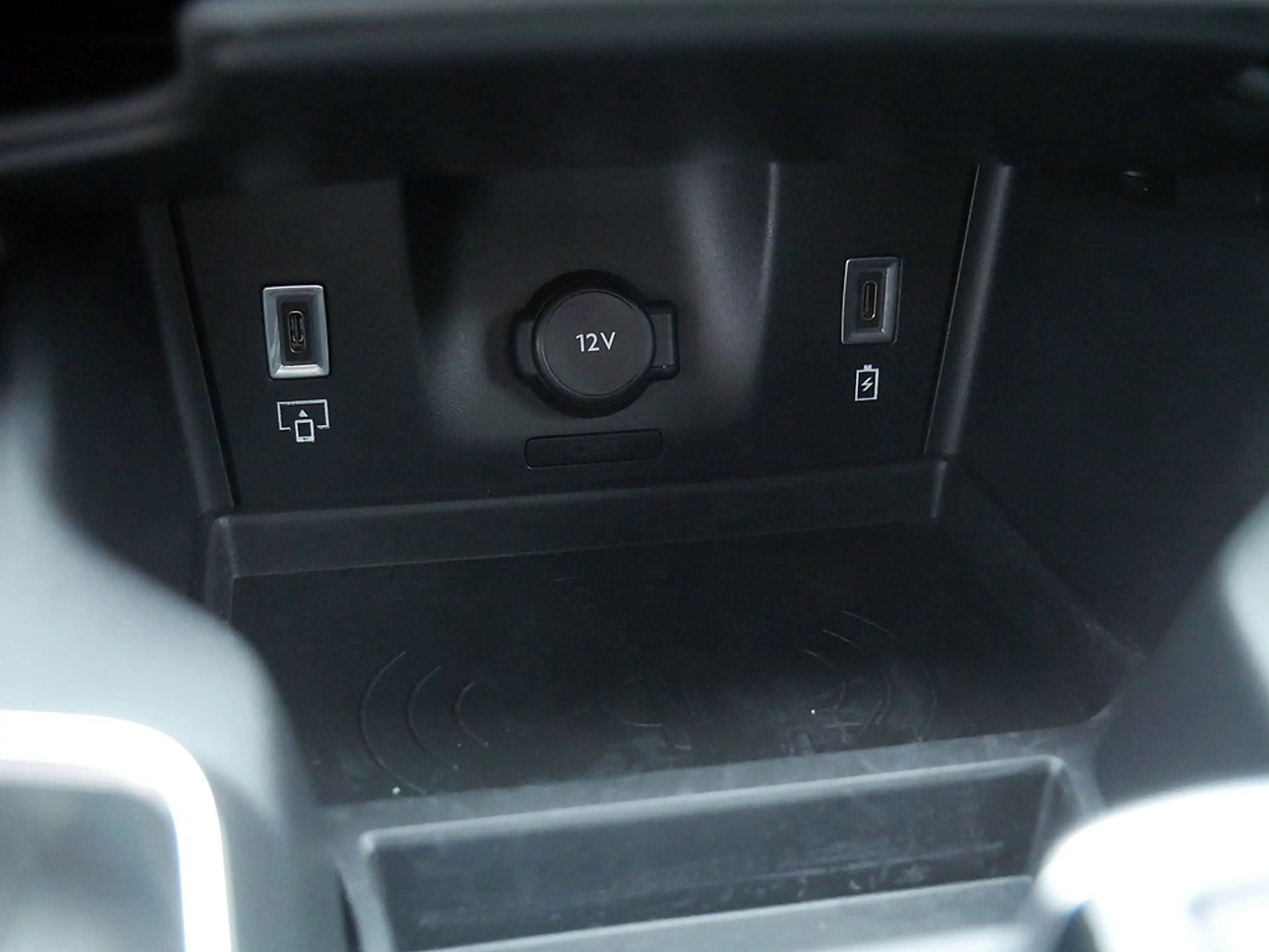 DS Automobiles DS 7 Crossback Opera BlueHDi 130 ACC LED PANO — photo 15