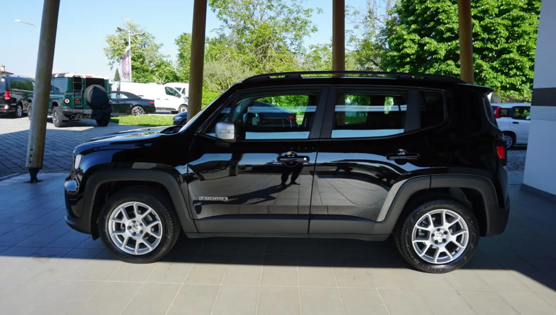 Jeep Renegade 1.6 Mjt 130 CV Limited Zwart - 2