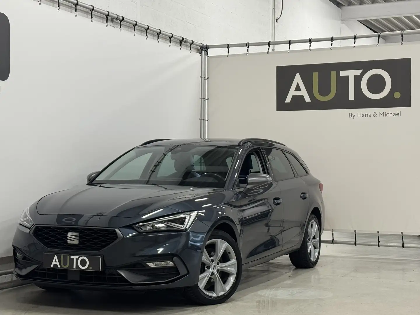 SEAT Leon e-Hybrid ST e-Hybrid PHEV 1.4 FR DSG *CARPLAY*CAMERA* Gris - 1