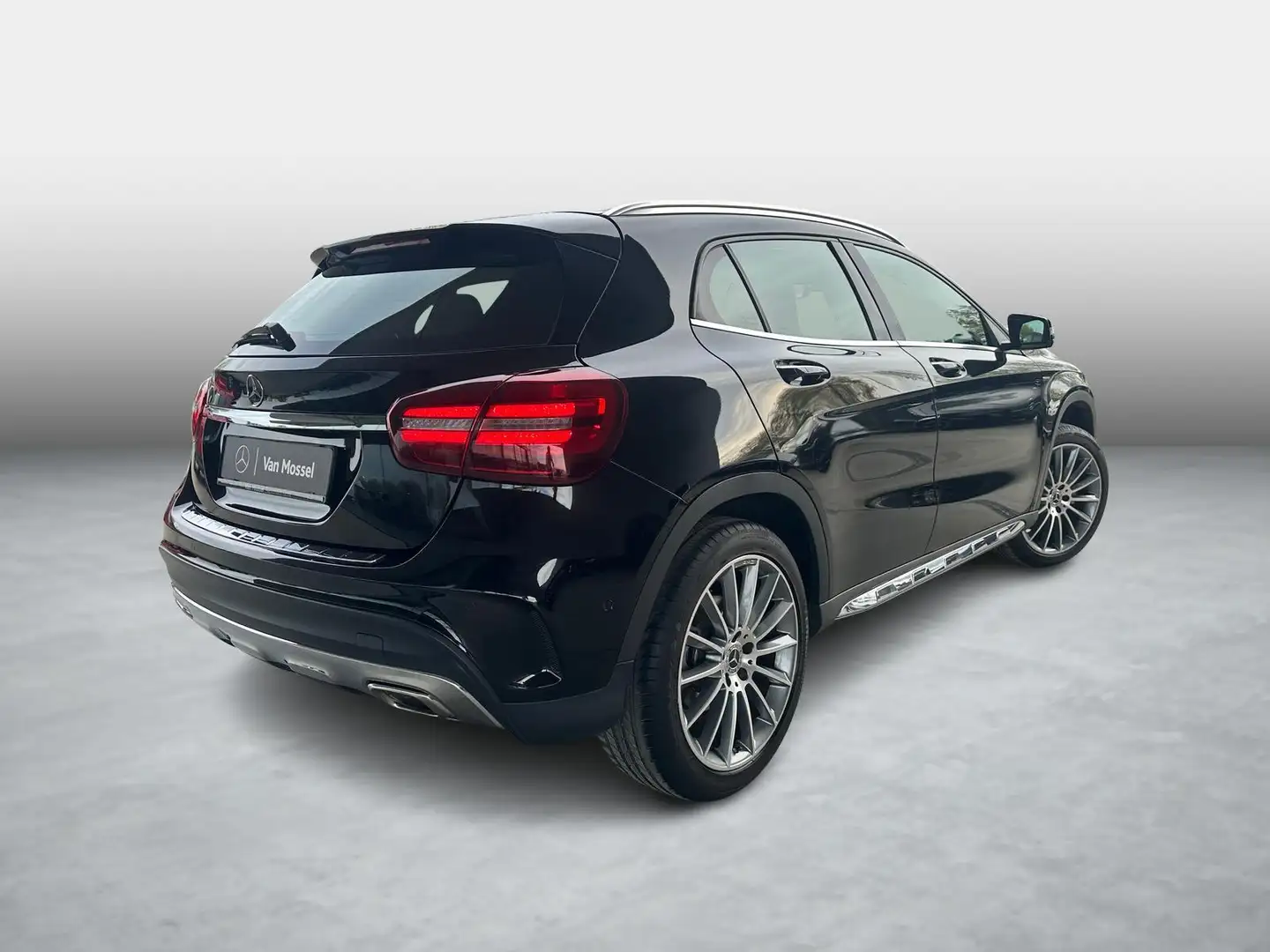 Mercedes-Benz GLA 200 AMG LINE + NIGHT EDITION + LEDER + LED + PTS + CAM Černá - 2