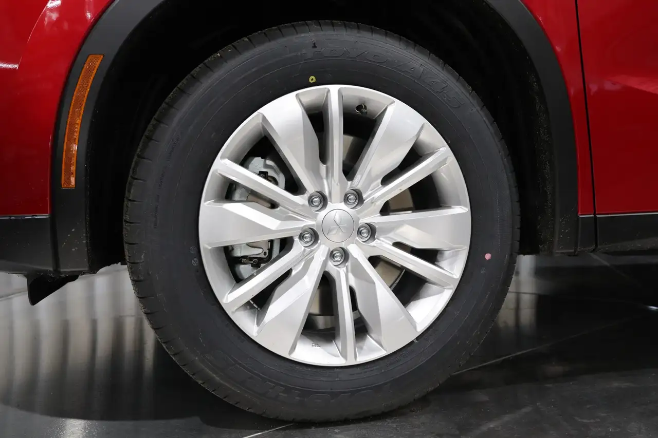 Mitsubishi Outlander снимка Mitsubishi Outlander