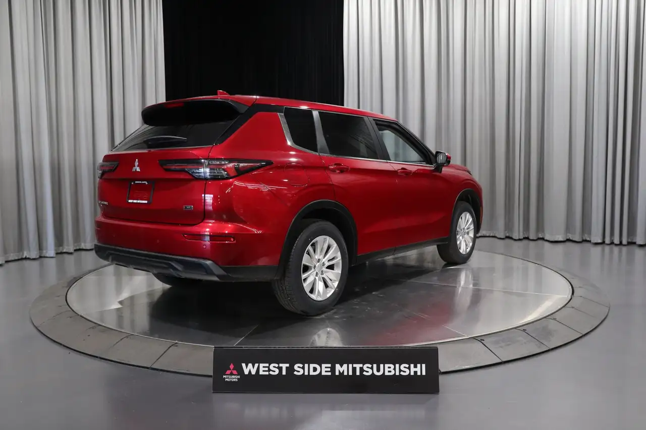 Mitsubishi Outlander снимка Mitsubishi Outlander