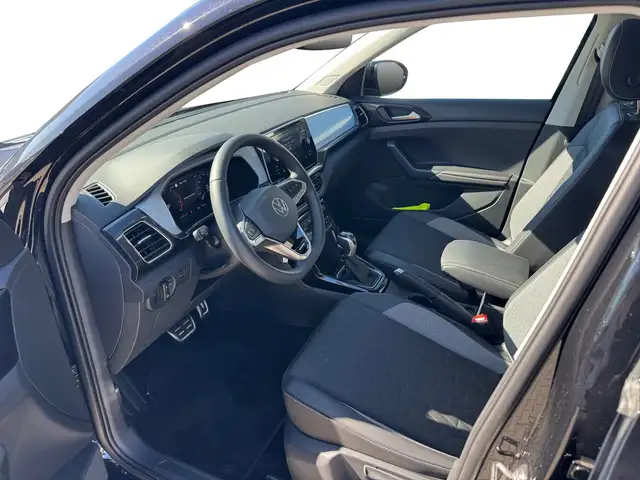 Volkswagen T-Cross view 4