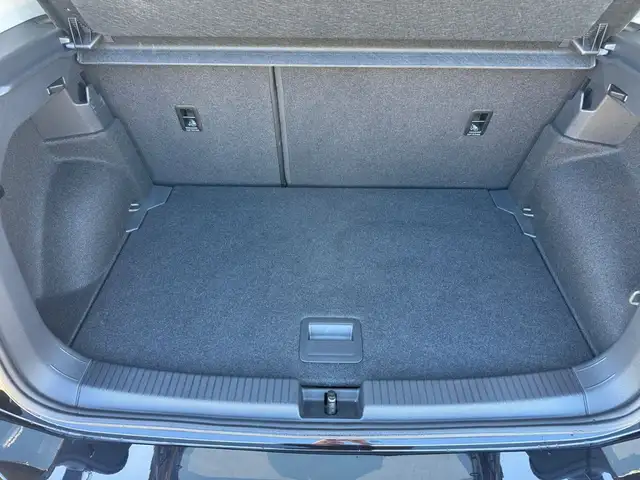 Volkswagen T-Cross view 14