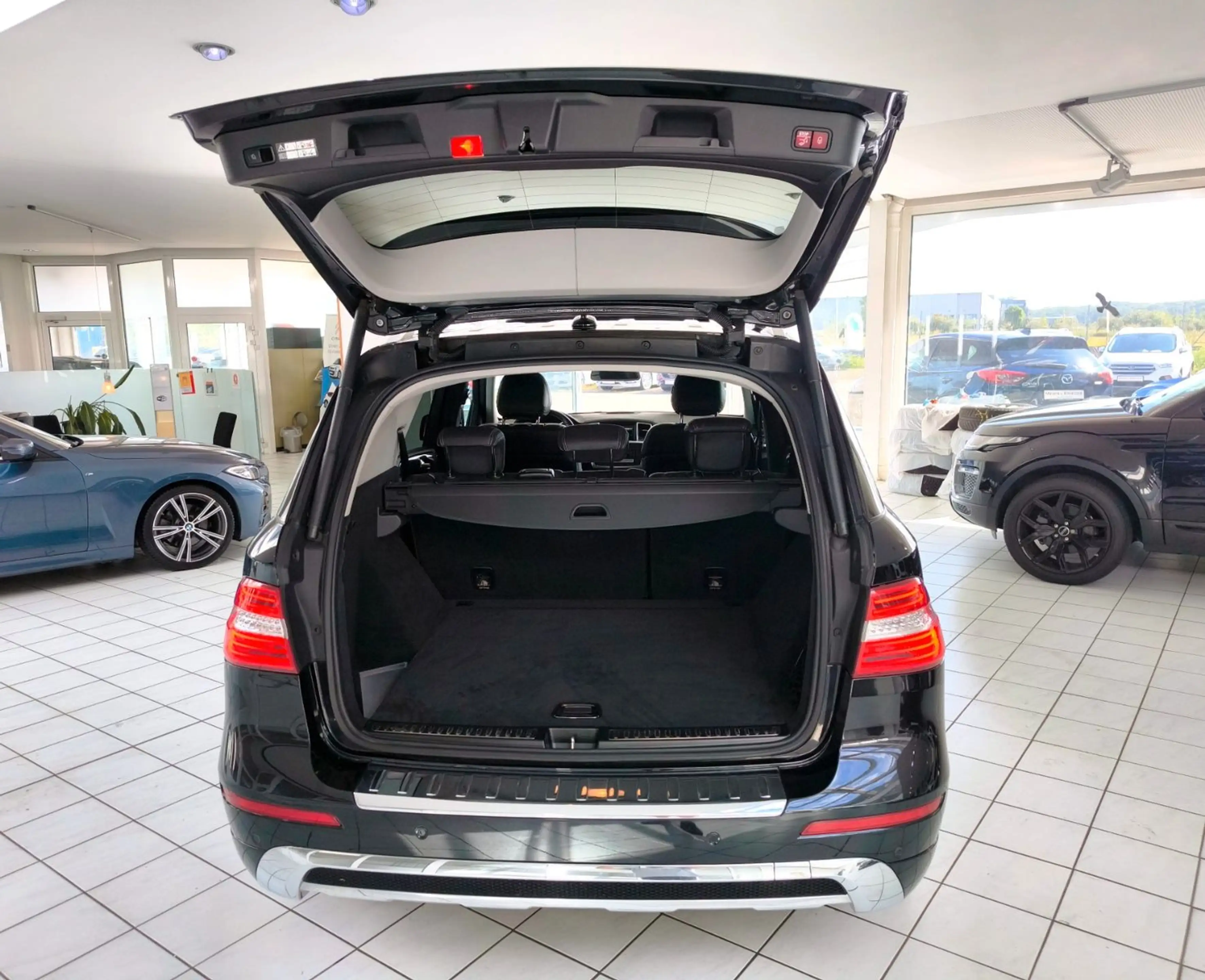 Mercedes-Benz ML 350 *4Matic*21 Zoll*AHK*AMG Paket* — photo 12