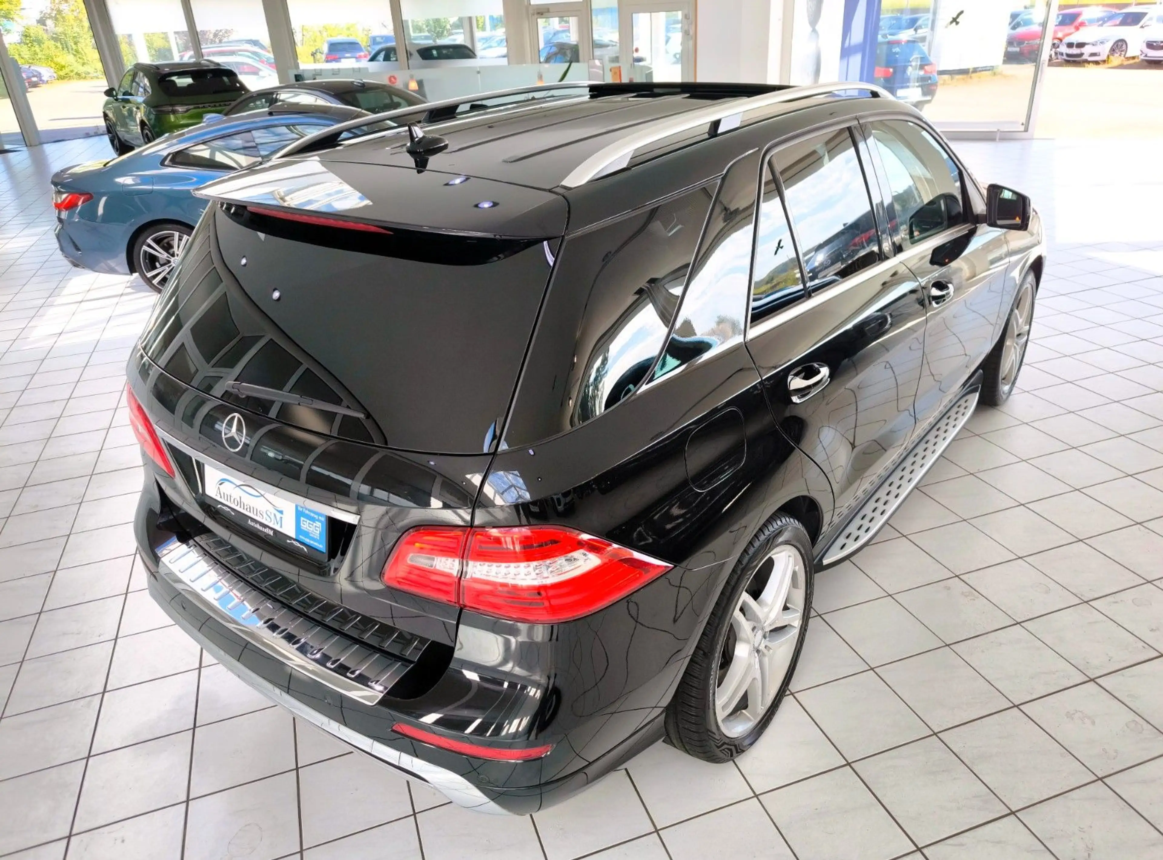 Mercedes-Benz ML 350 *4Matic*21 Zoll*AHK*AMG Paket* — photo 7
