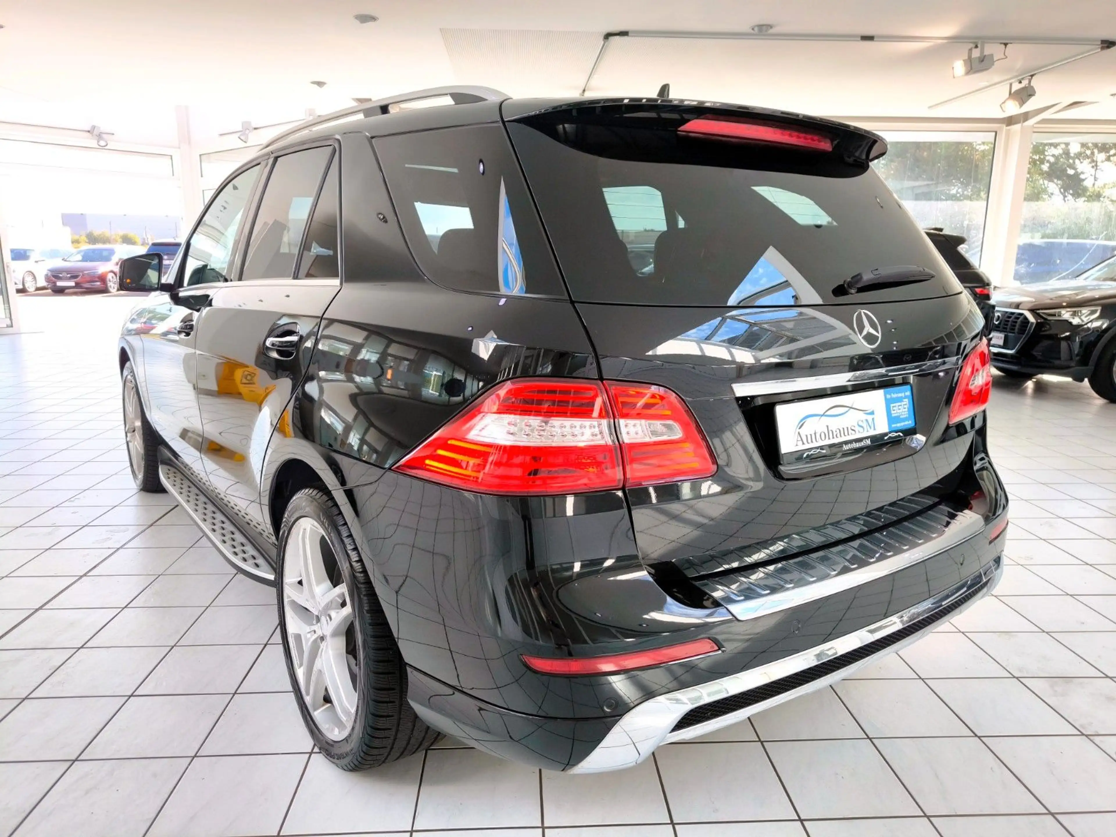 Mercedes-Benz ML 350 *4Matic*21 Zoll*AHK*AMG Paket* — photo 3