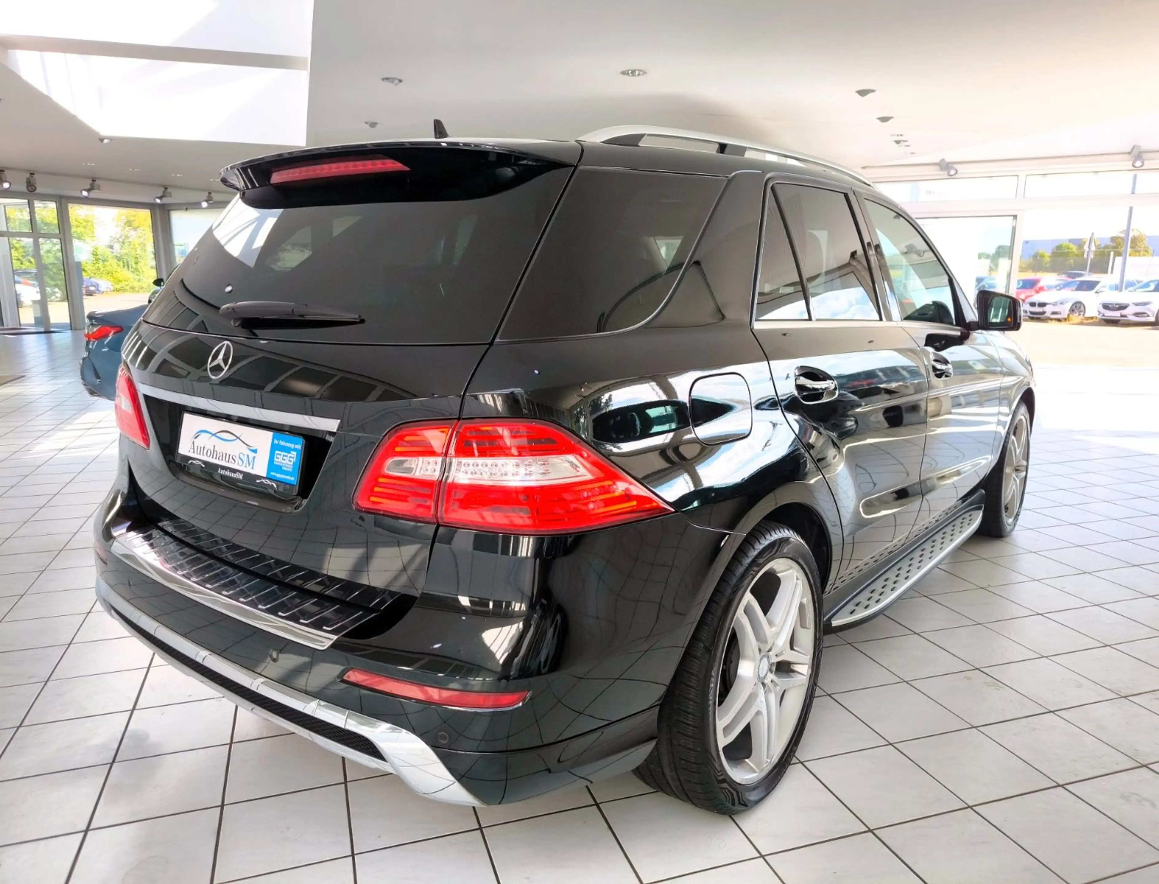 Mercedes-Benz ML 350 *4Matic*21 Zoll*AHK*AMG Paket* — photo 4