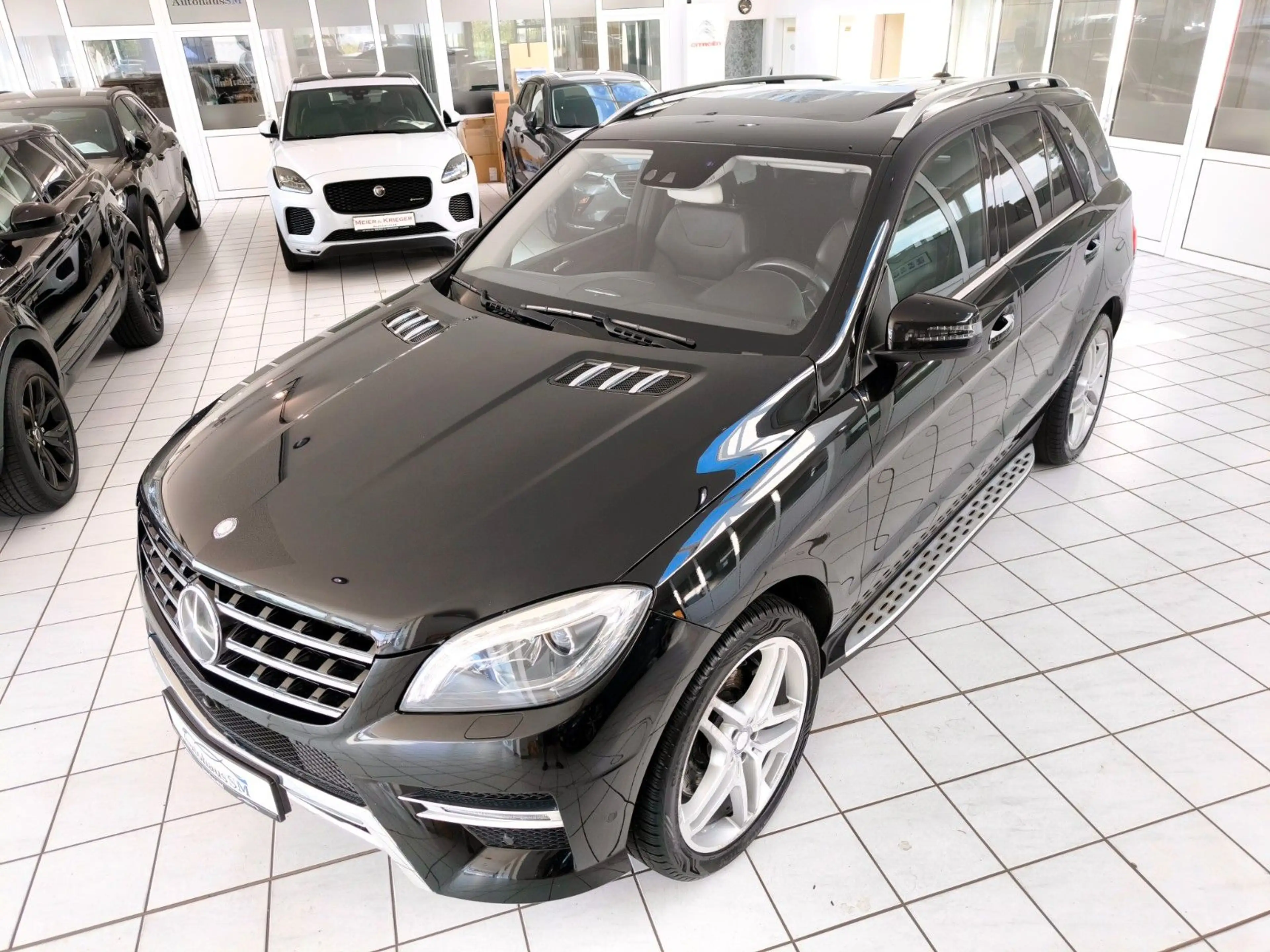 Mercedes-Benz ML 350 *4Matic*21 Zoll*AHK*AMG Paket* — photo 5