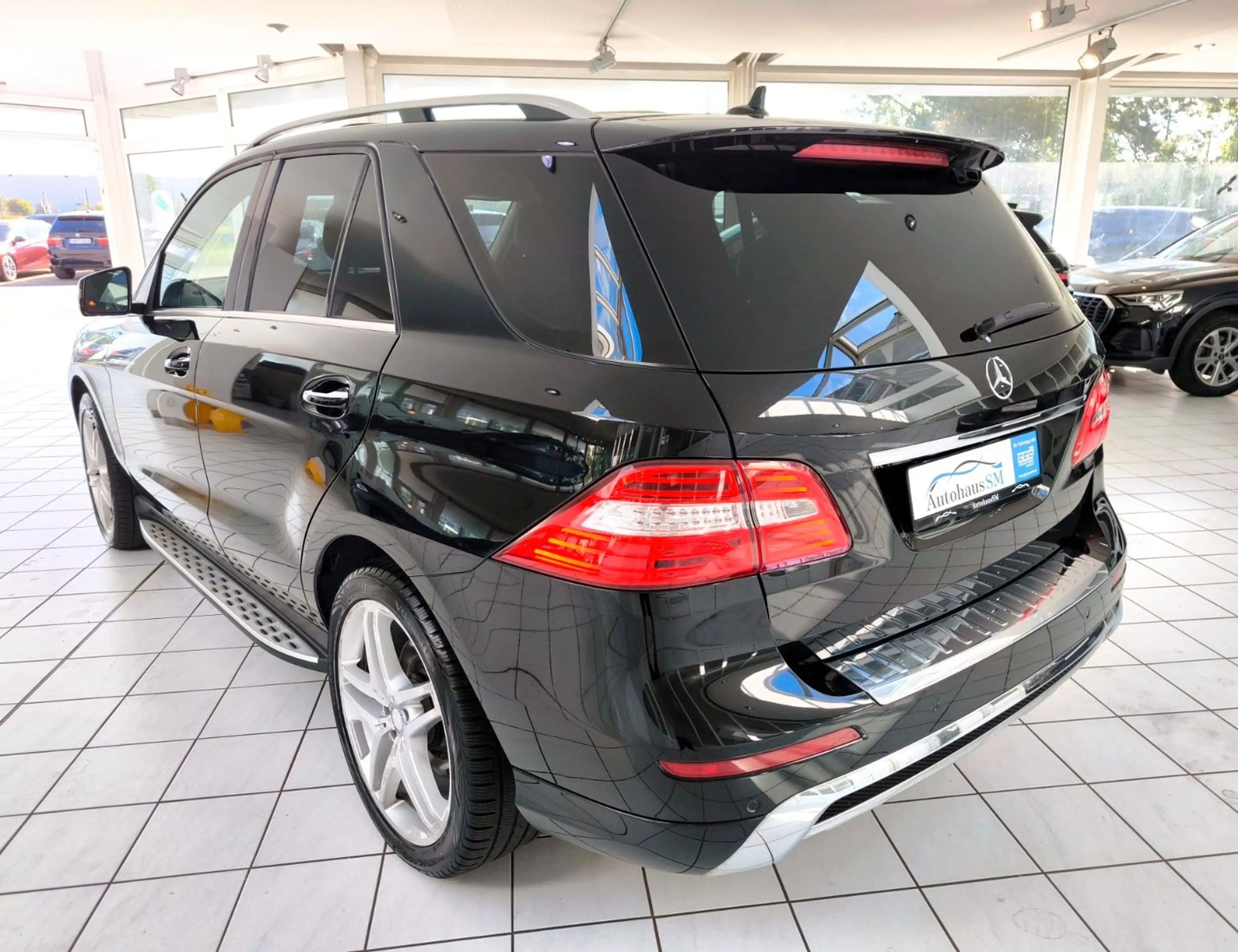 Mercedes-Benz ML 350 *4Matic*21 Zoll*AHK*AMG Paket* — photo 6