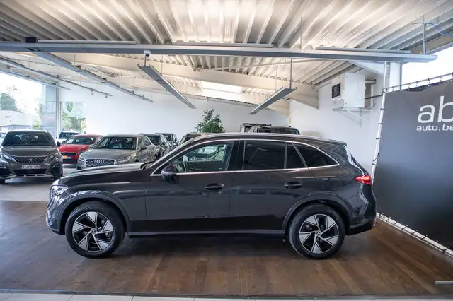 Mercedes-Benz GLC view 6