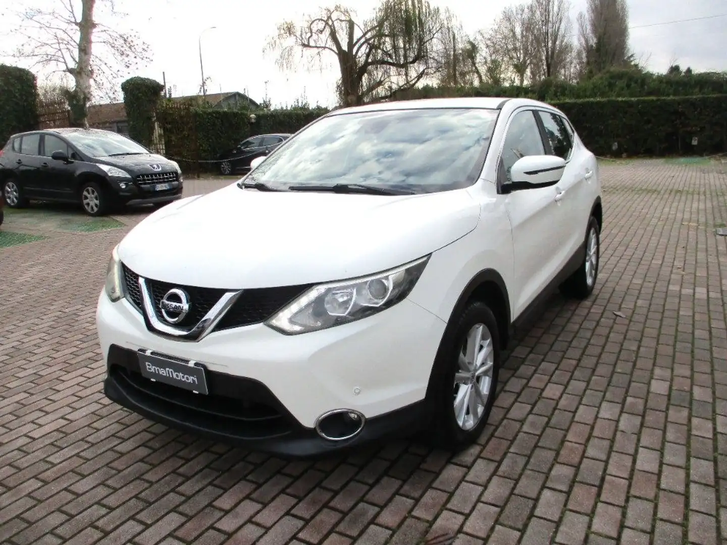 Nissan Qashqai 1.5 dCi Acenta Frenata/SensoriPark Weiß - 1