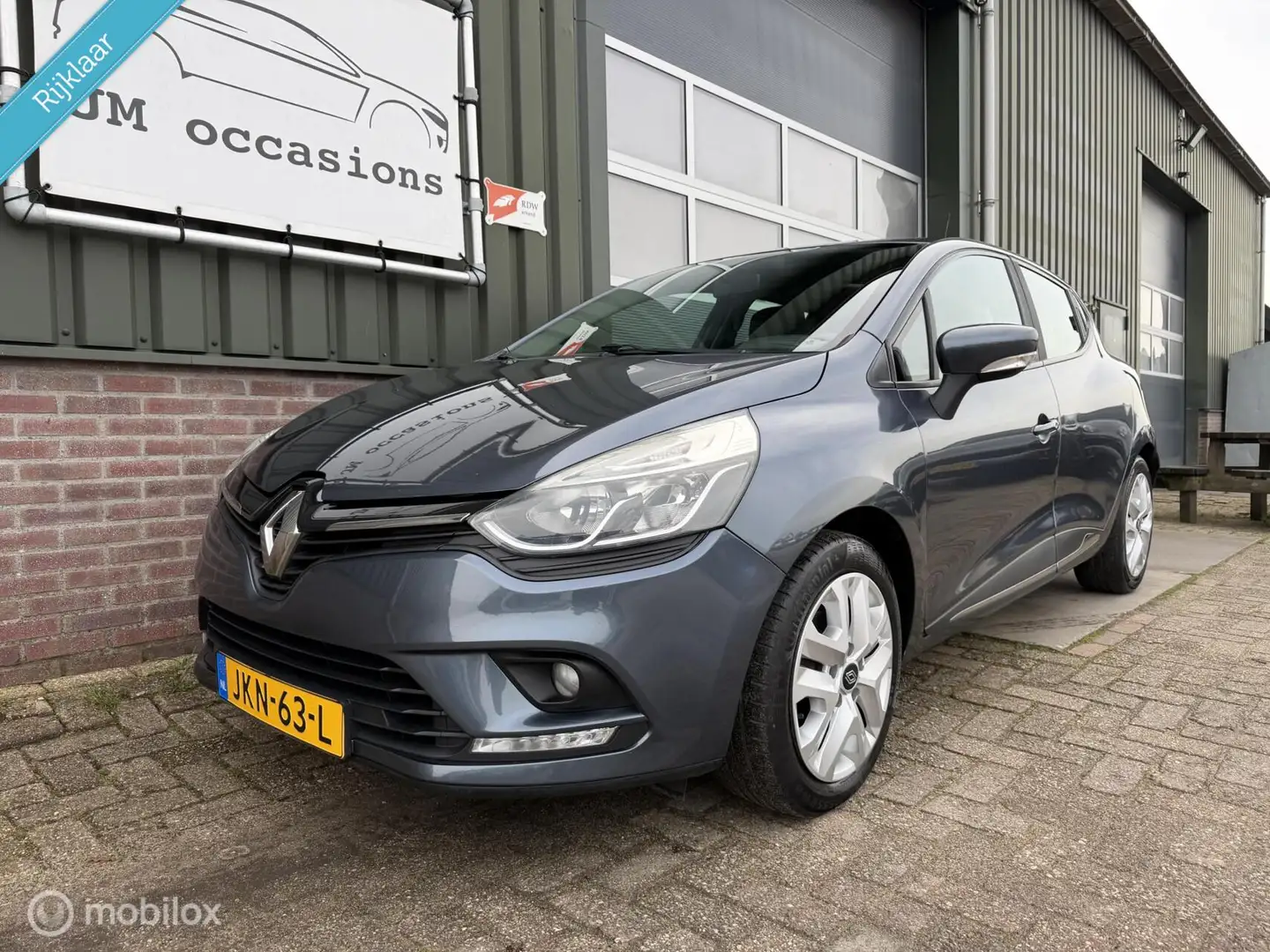 Renault Clio 0.9 TCe Intens|Airco|Bleutooth|Navi|Cruise|PDC| Grijs - 2
