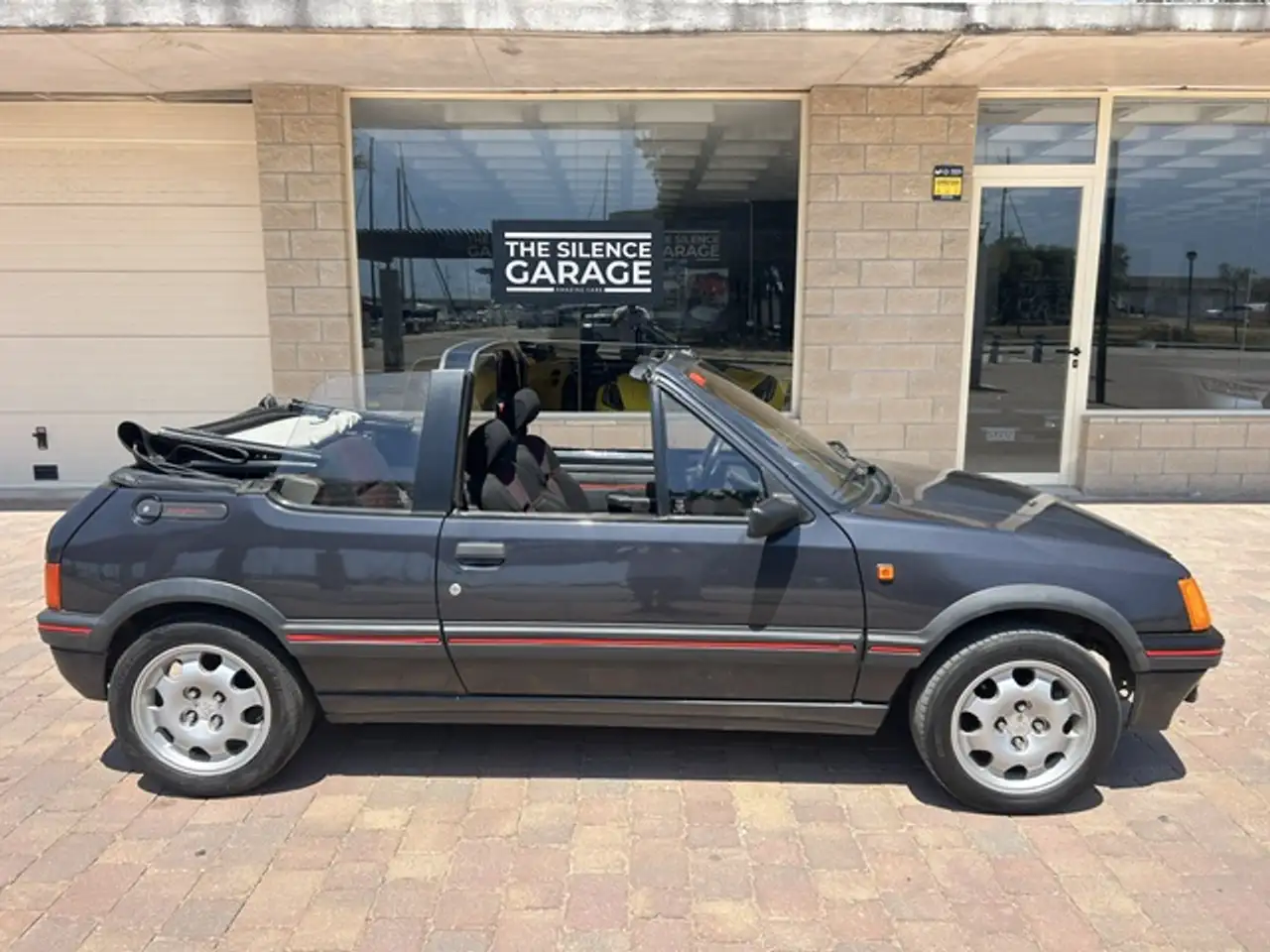 Peugeot 205 Cabriolet 1.6 CTI, foto 2