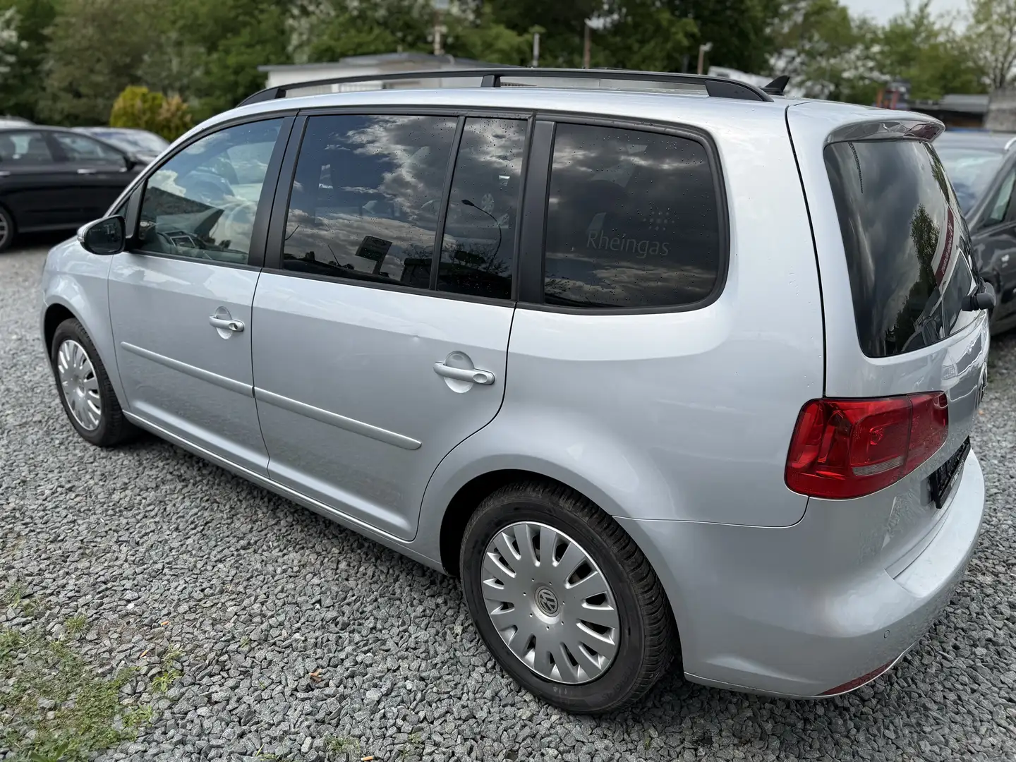 Volkswagen Touran Comfortline *Tüv Neu*Benzin/LPG* Grau - 2