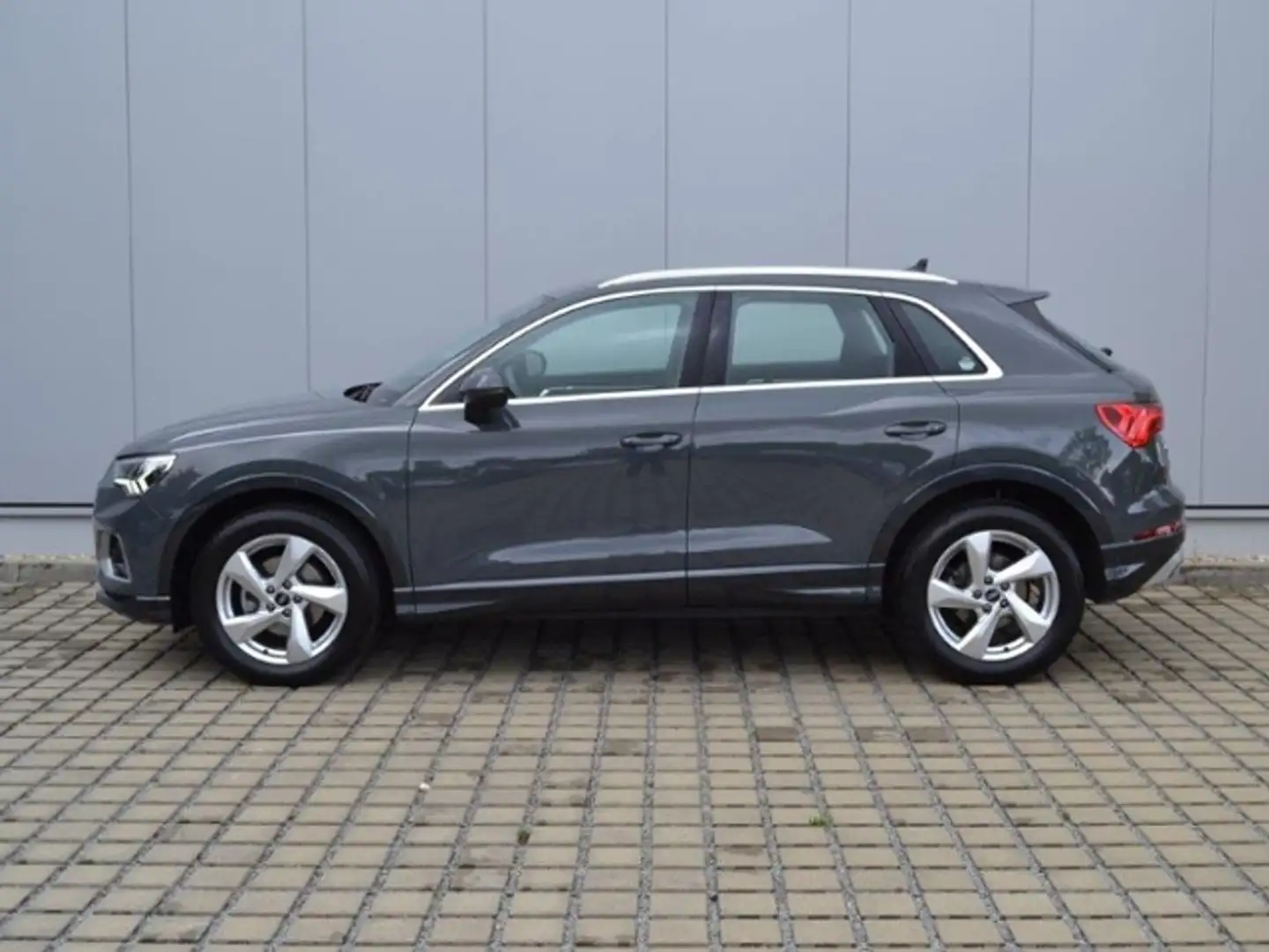 Audi Q3 35 TFSI S-tronic Advanced LED/NAVI/ACC/VIRTUAL-CO Grau - 2