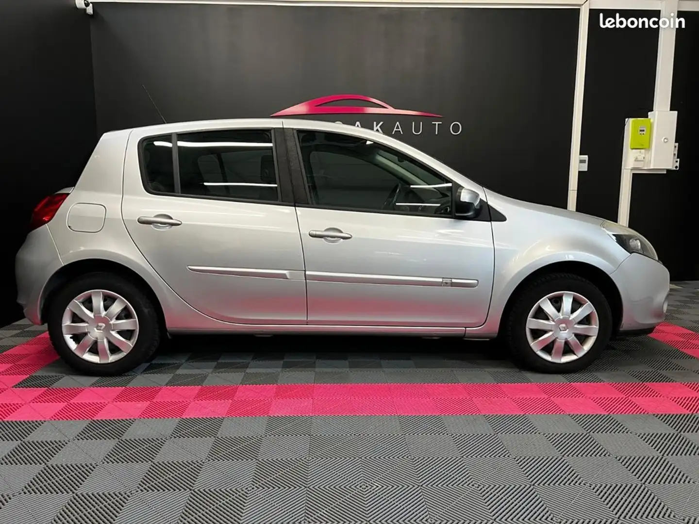 Renault Clio III 1.2 16V 75 eco2 Gris - 2