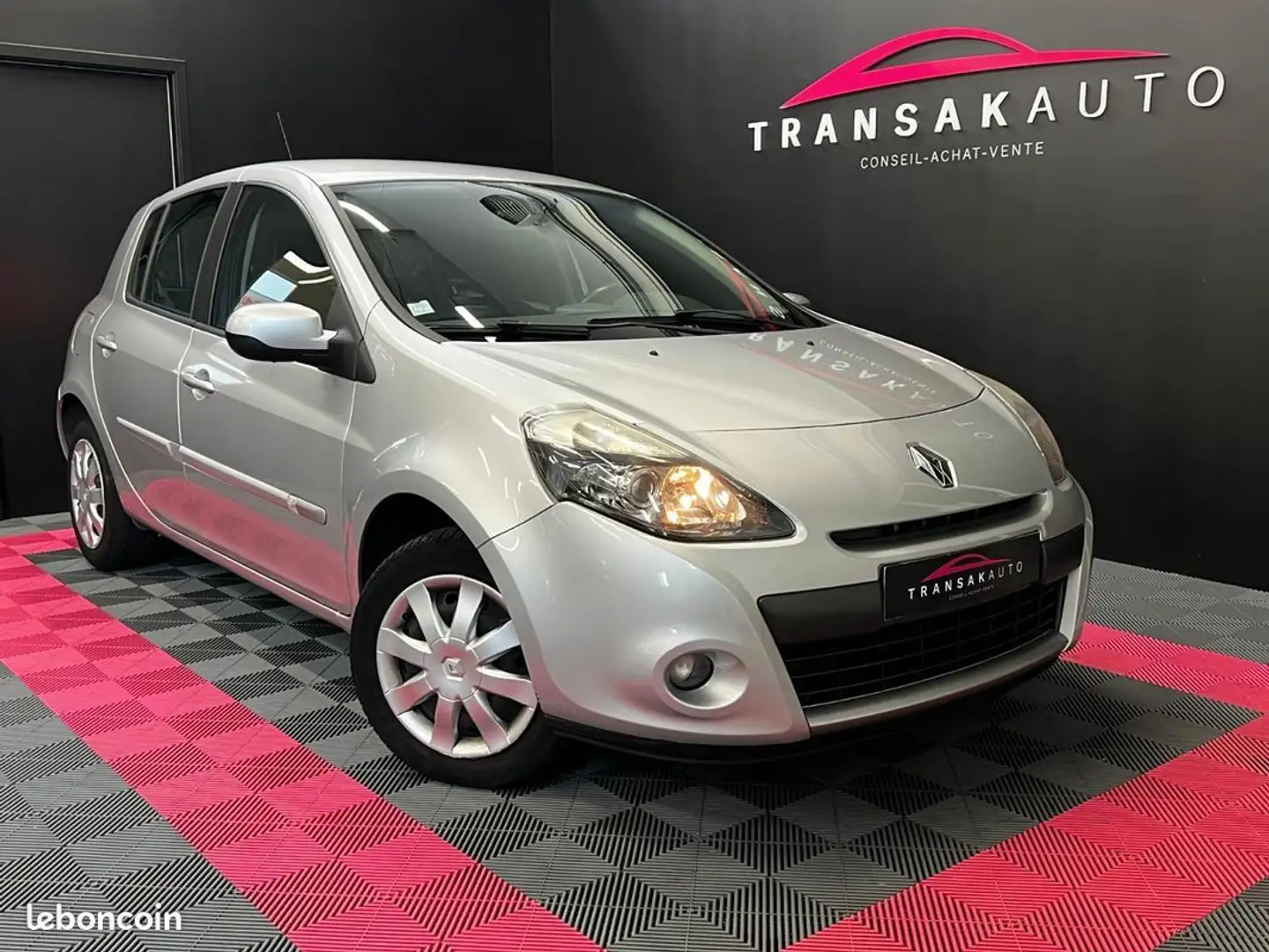 Renault Clio III 1.2 16V 75 eco2 Gris - 1